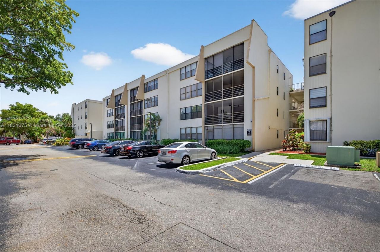 20381 NE 30th Ave, Unit 410-7, Aventura, FL 33180 Photo