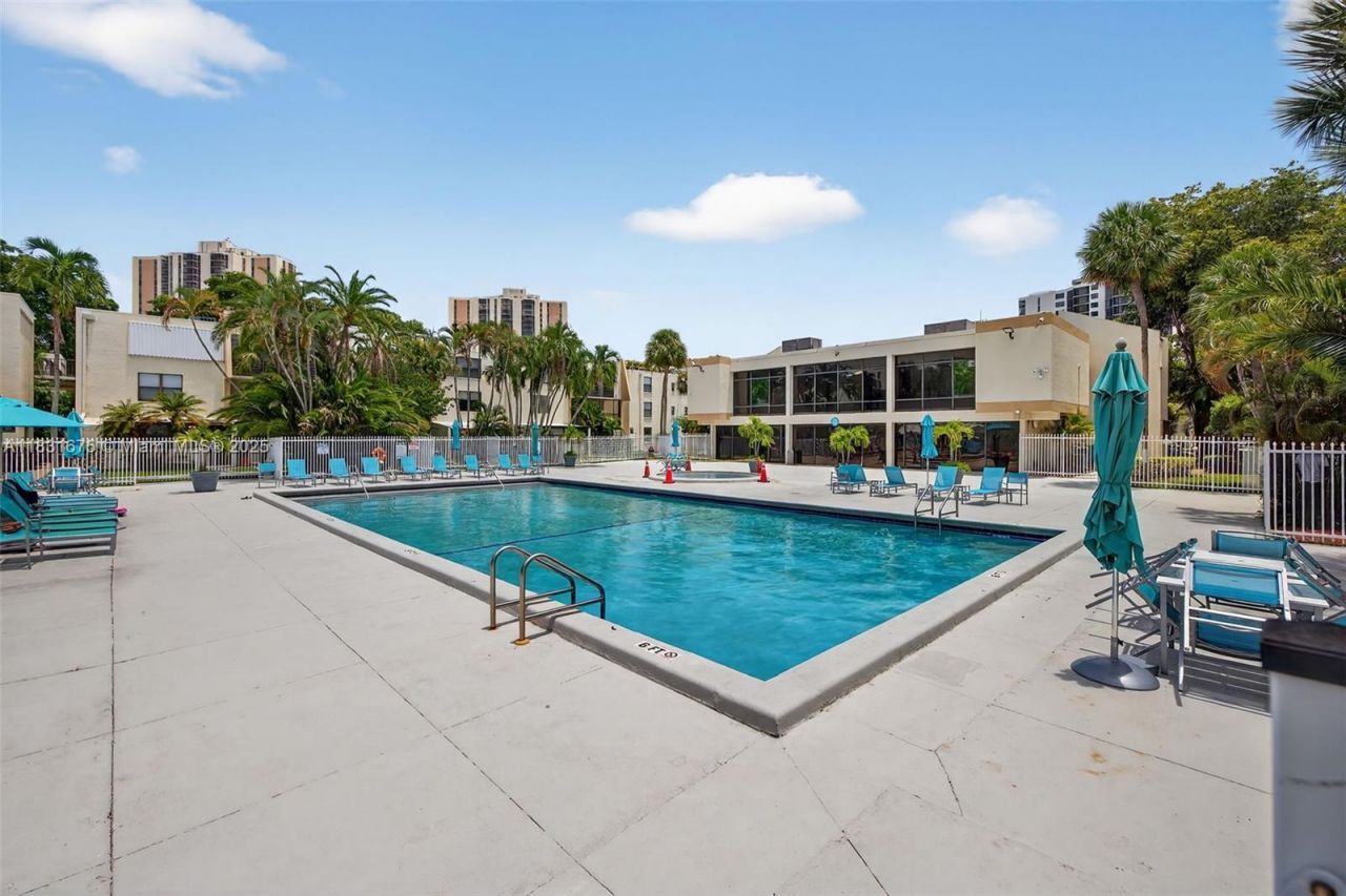 20381 NE 30th Ave, Unit 410-7, Aventura, FL 33180 Photo