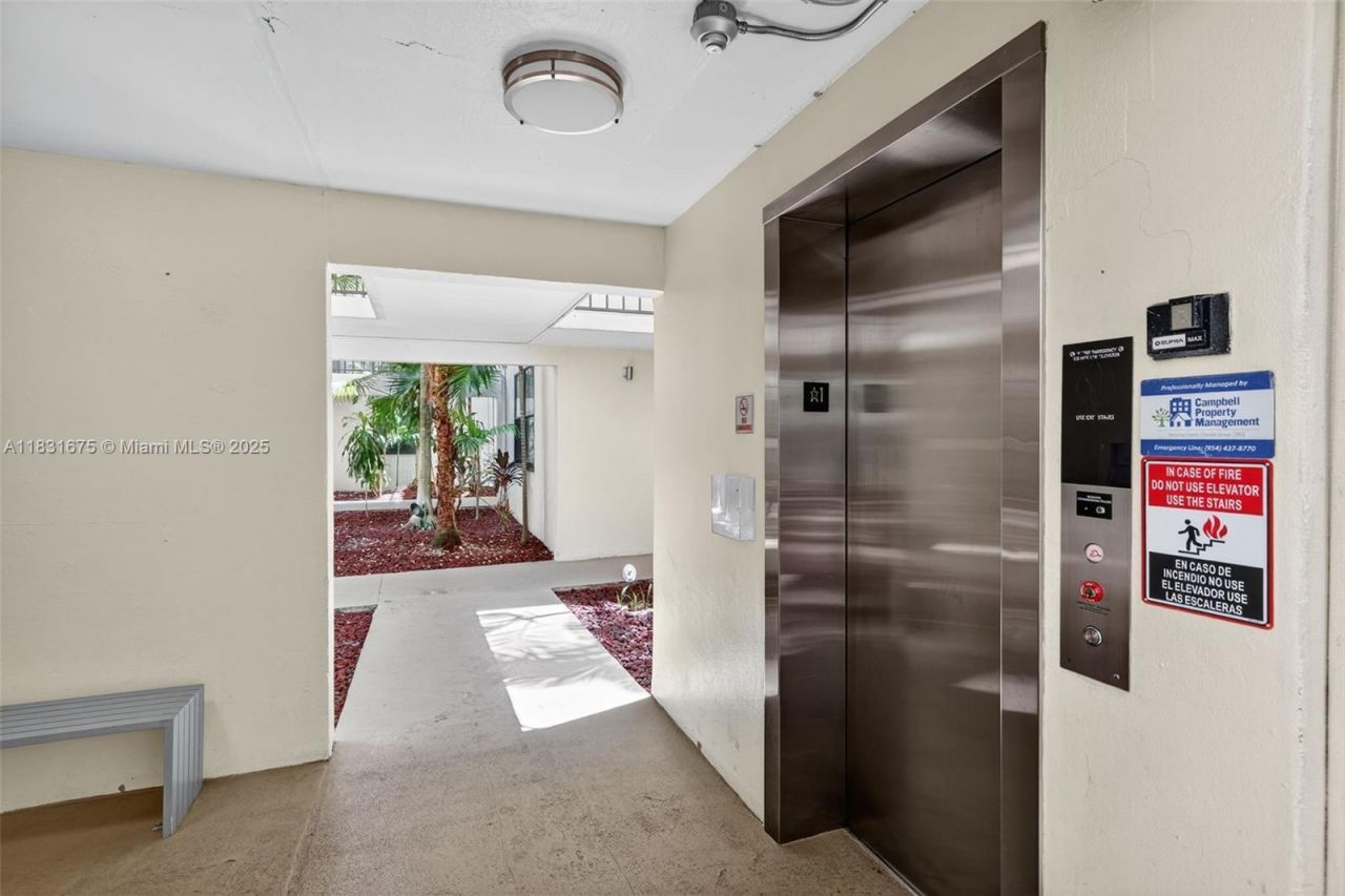 20381 NE 30th Ave, Unit 410-7, Aventura, FL 33180 Photo