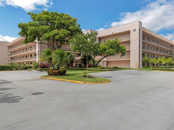 2704 NW 104th Avenue, Unit 401, Sunrise, FL 33322