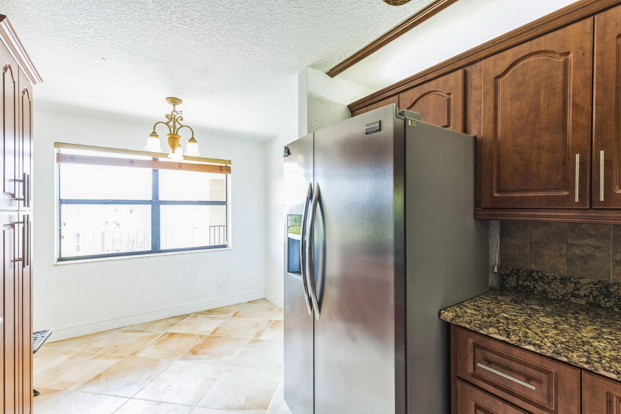 2704 NW 104th Avenue, Unit 401, Sunrise, FL 33322 Photo