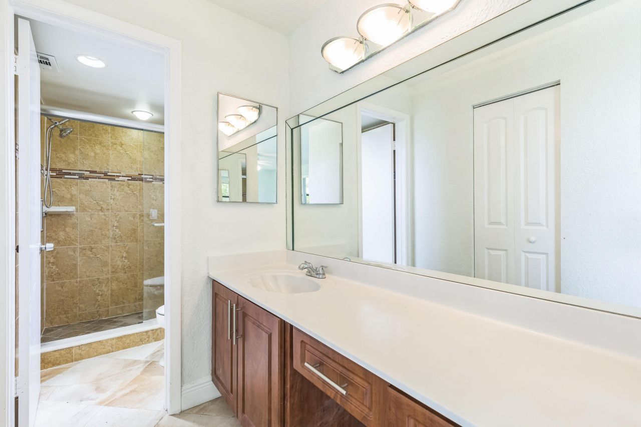 2704 NW 104th Avenue, Unit 401, Sunrise, FL 33322 Photo