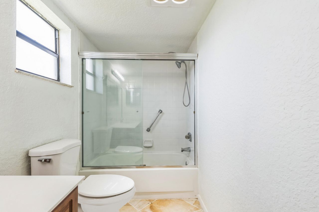 2704 NW 104th Avenue, Unit 401, Sunrise, FL 33322 Photo