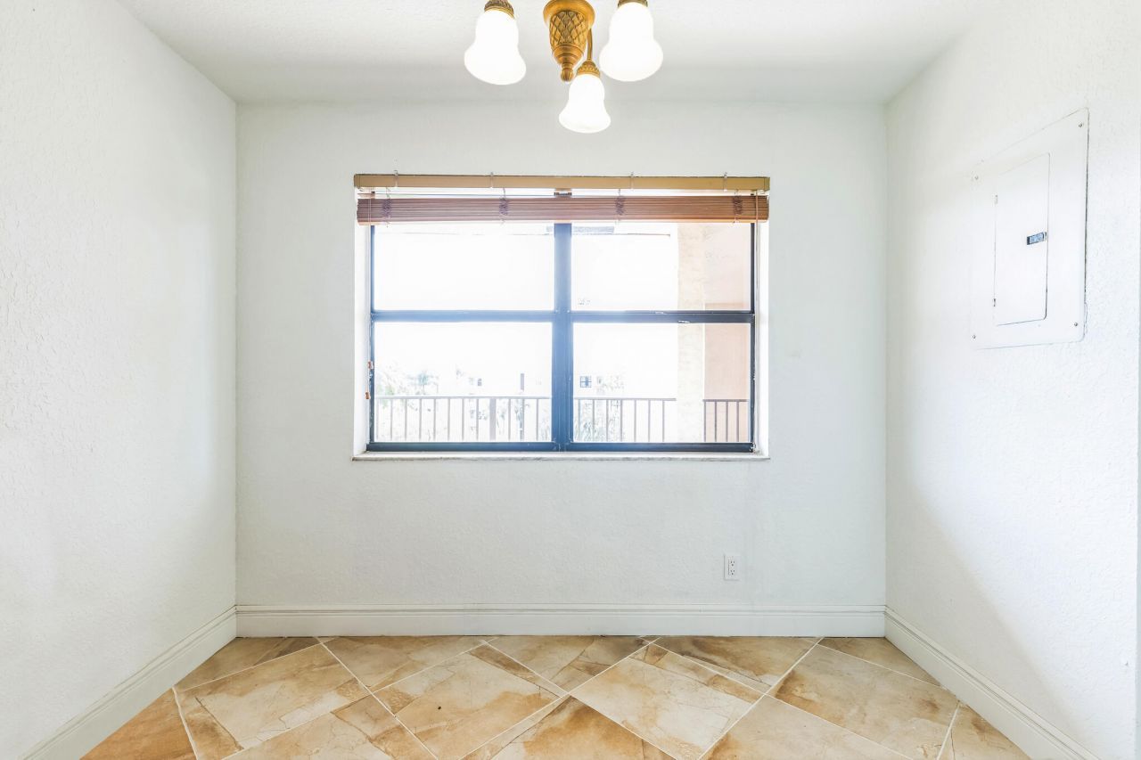 2704 NW 104th Avenue, Unit 401, Sunrise, FL 33322 Photo