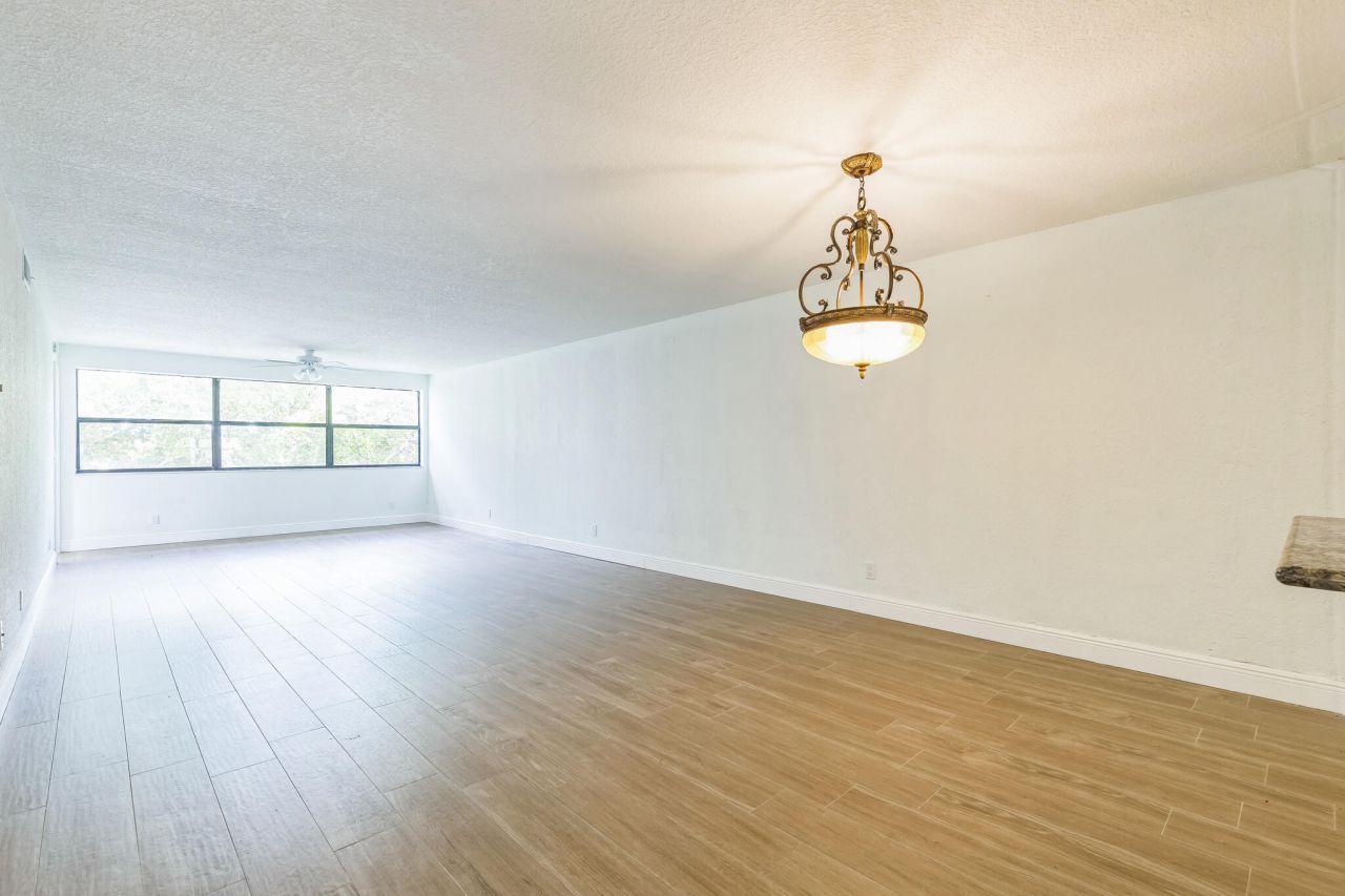 2704 NW 104th Avenue, Unit 401, Sunrise, FL 33322 Photo