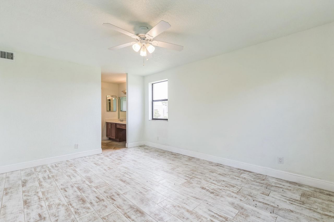 2704 NW 104th Avenue, Unit 401, Sunrise, FL 33322 Photo