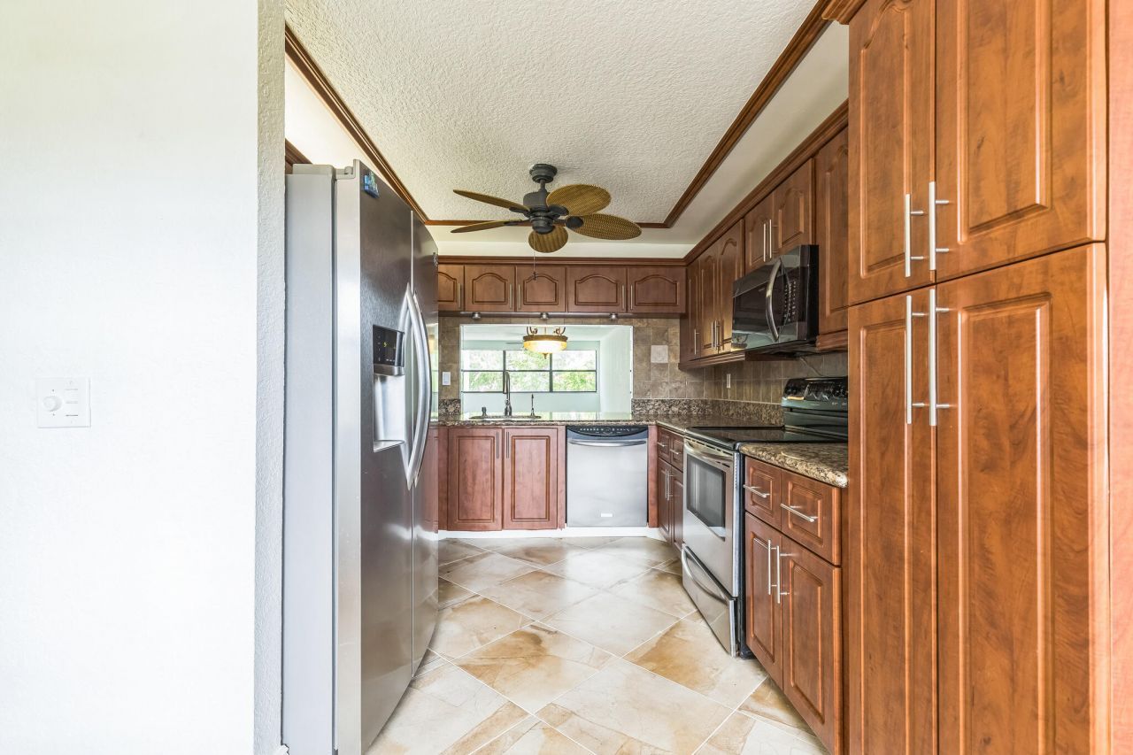 2704 NW 104th Avenue, Unit 401, Sunrise, FL 33322 Photo