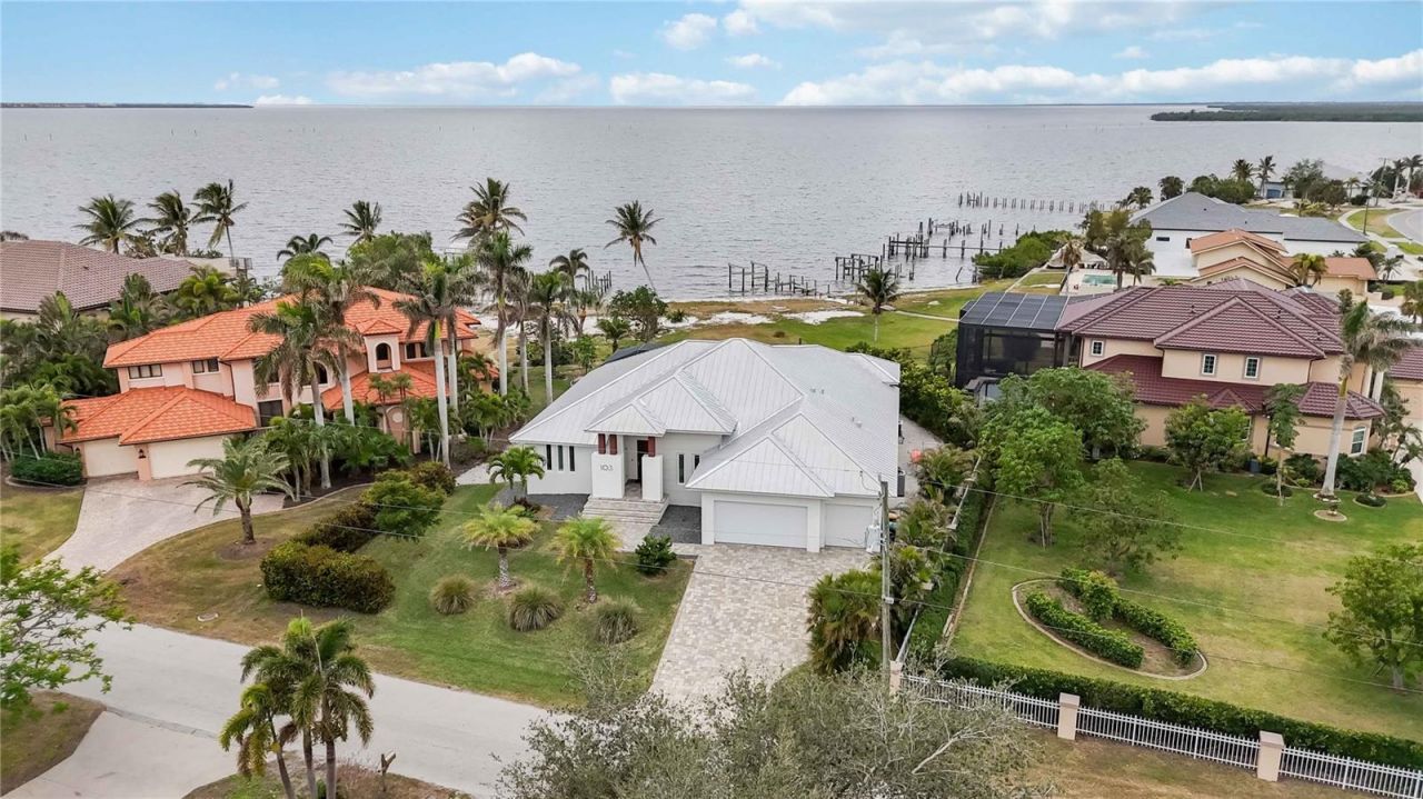 103 Graham Street Se, Port Charlotte, FL 33952 Photo