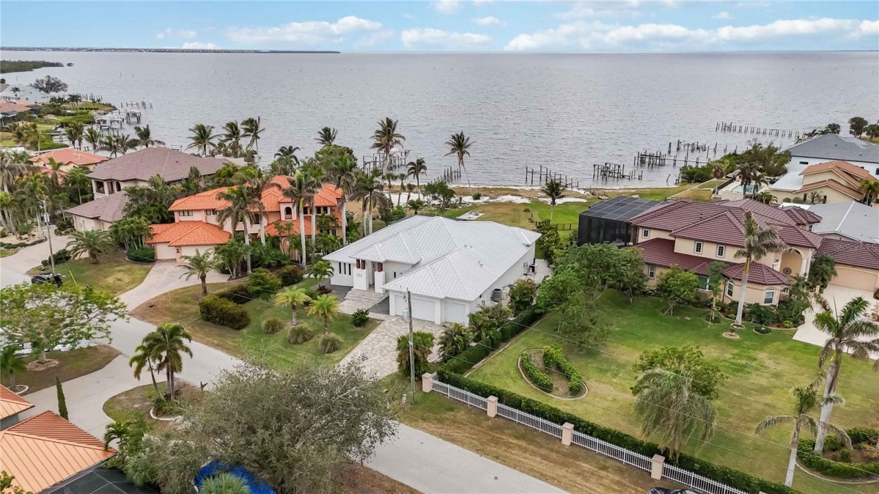 103 Graham Street Se, Port Charlotte, FL 33952 Photo