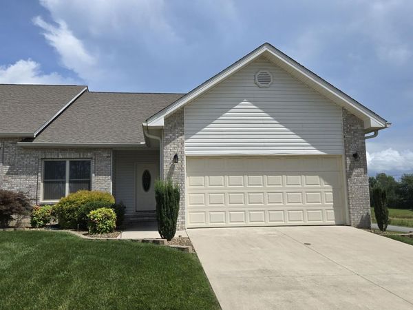 292 Woodgate Drive, Crossville, TN 38571