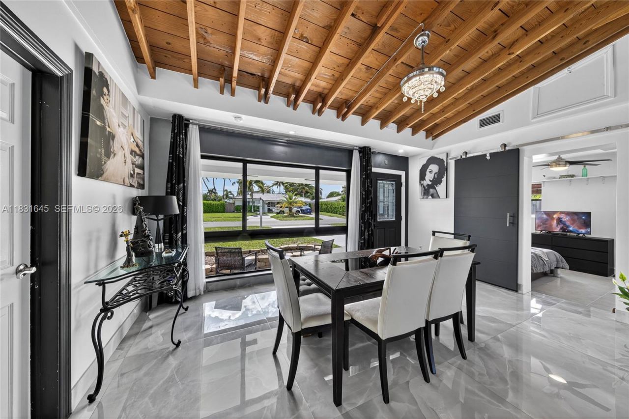 380 SE 1st Ter, Pompano Beach, FL 33060 Photo