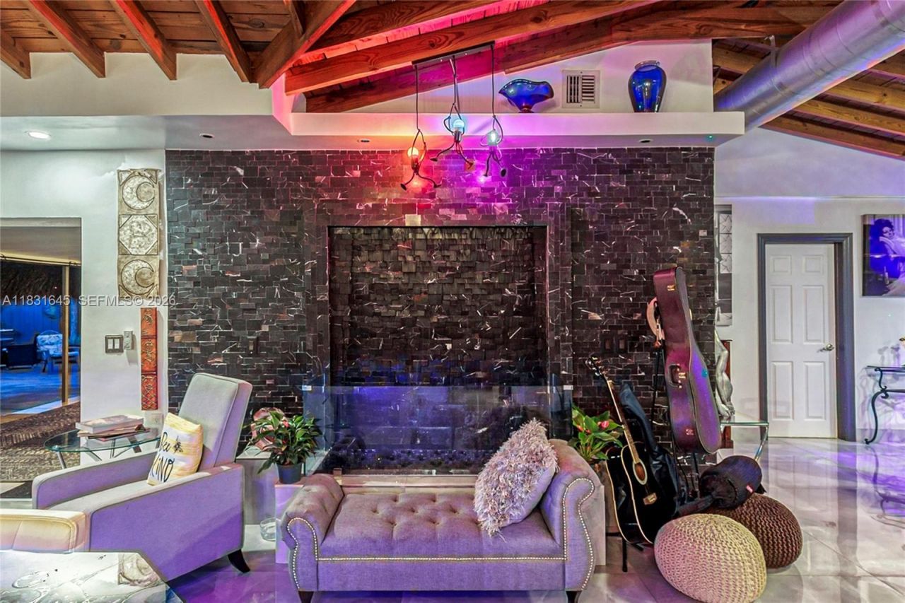 380 SE 1st Ter, Pompano Beach, FL 33060 Photo