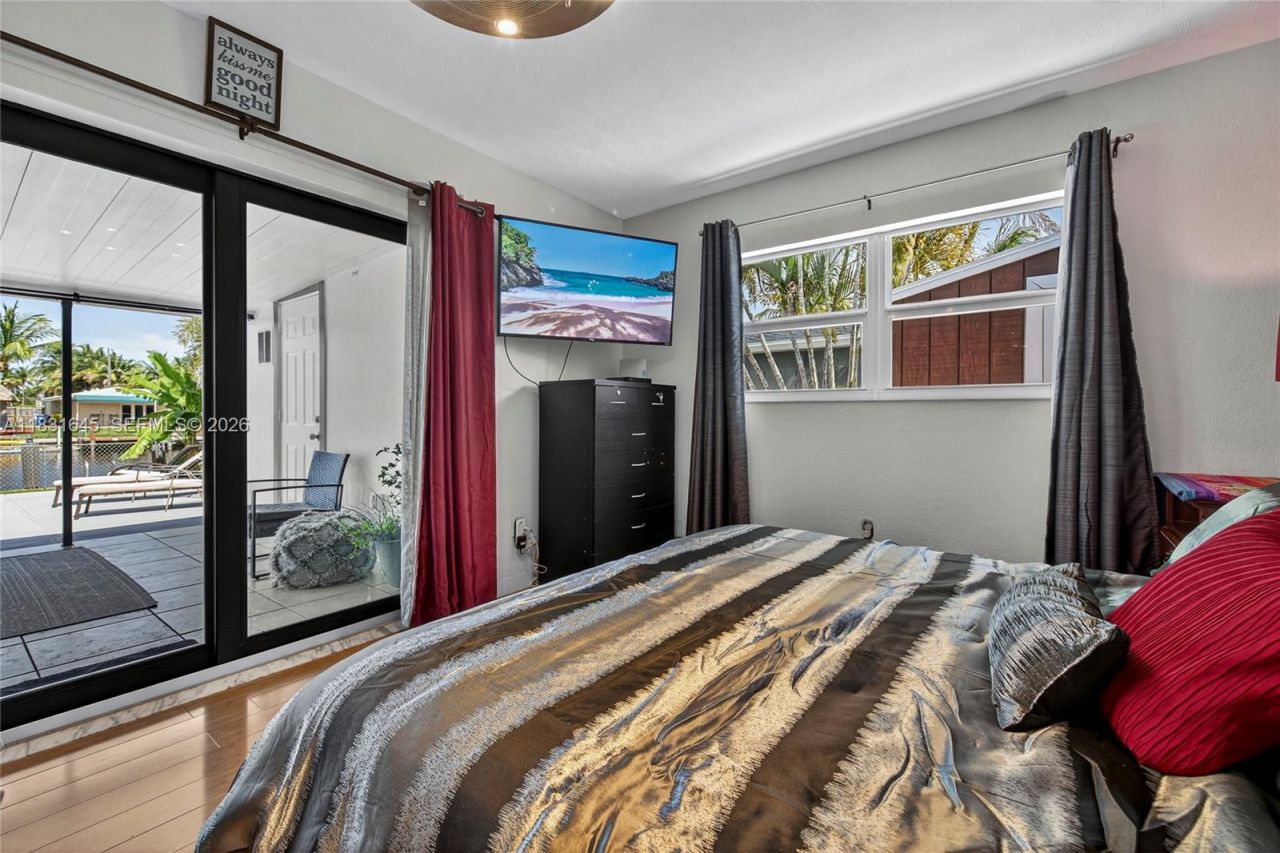 380 SE 1st Ter, Pompano Beach, FL 33060 Photo