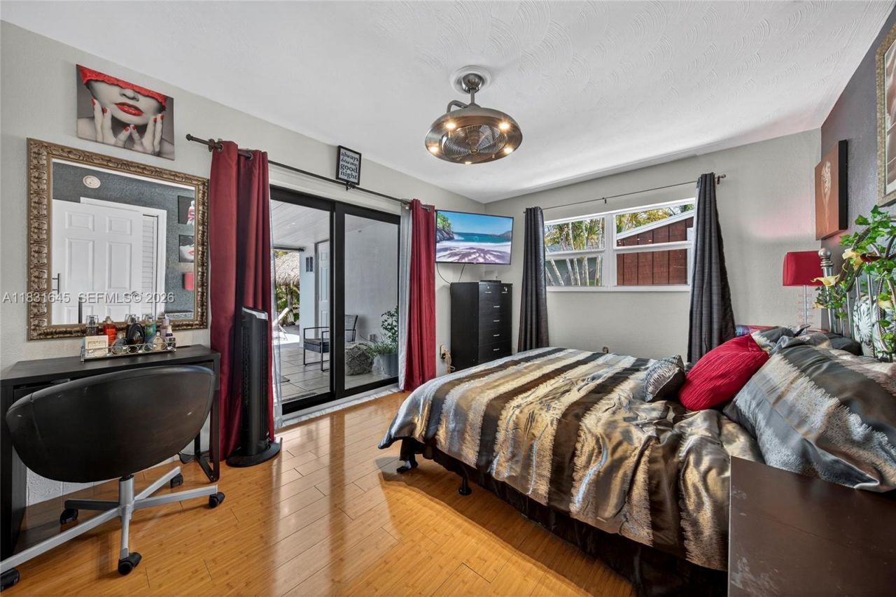 380 SE 1st Ter, Pompano Beach, FL 33060 Photo