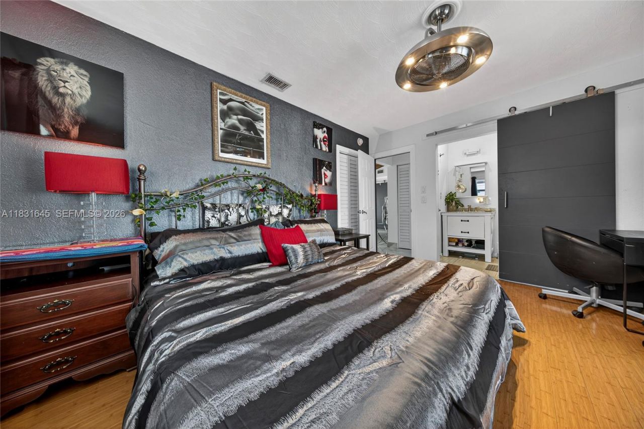 380 SE 1st Ter, Pompano Beach, FL 33060 Photo