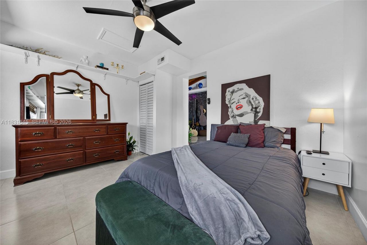 380 SE 1st Ter, Pompano Beach, FL 33060 Photo