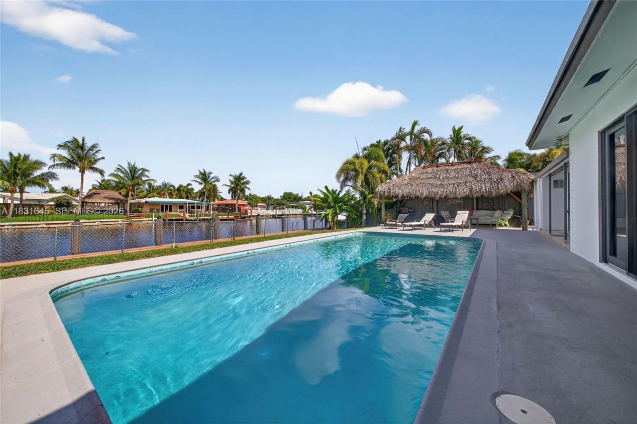 380 SE 1st Ter, Pompano Beach, FL 33060 Photo