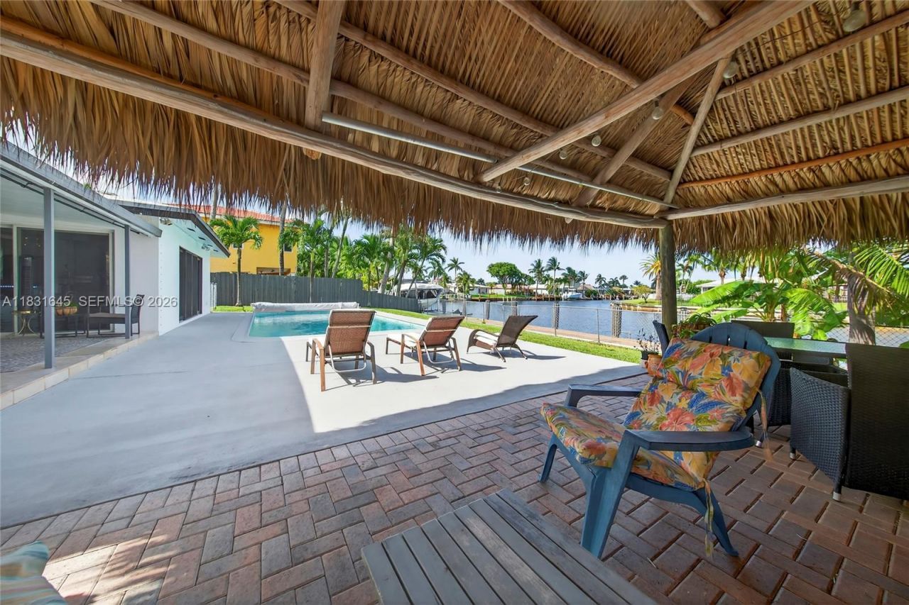 380 SE 1st Ter, Pompano Beach, FL 33060 Photo