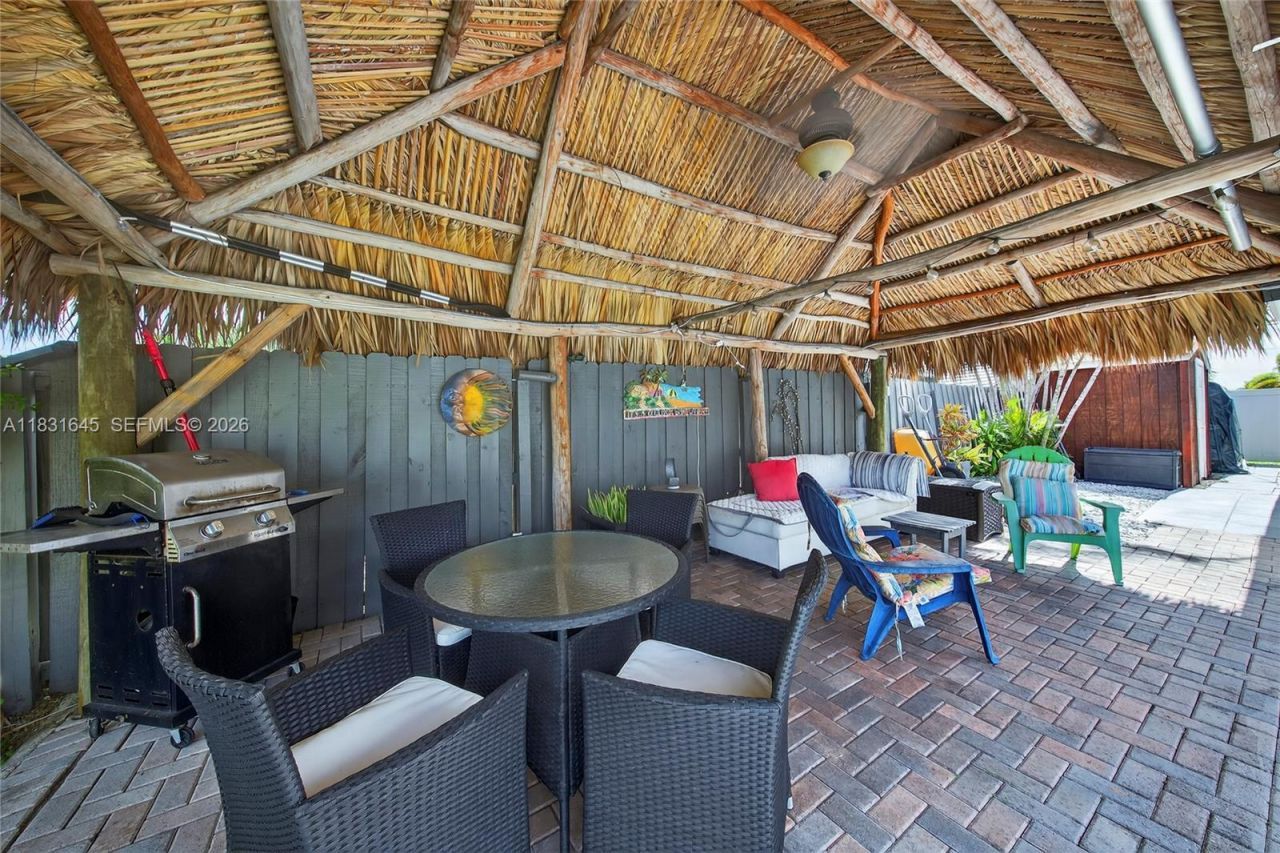 380 SE 1st Ter, Pompano Beach, FL 33060 Photo