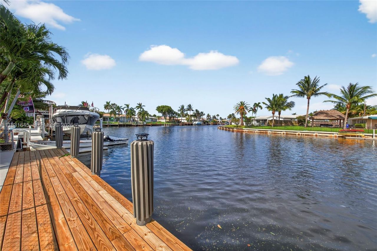 380 SE 1st Ter, Pompano Beach, FL 33060 Photo