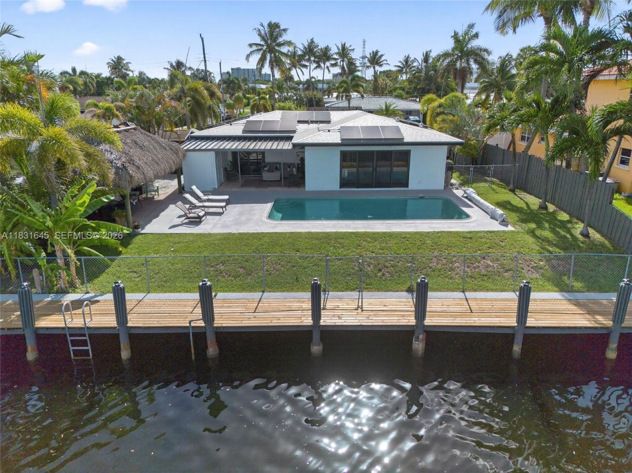 380 SE 1st Ter, Pompano Beach, FL 33060 Photo