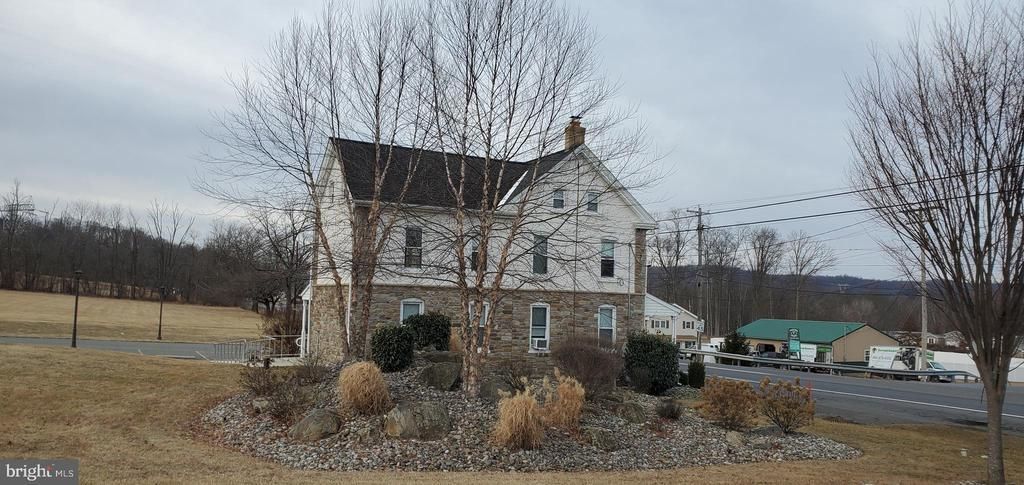 1180 Route 100, Bechtelsville, PA 19505 Main Photo