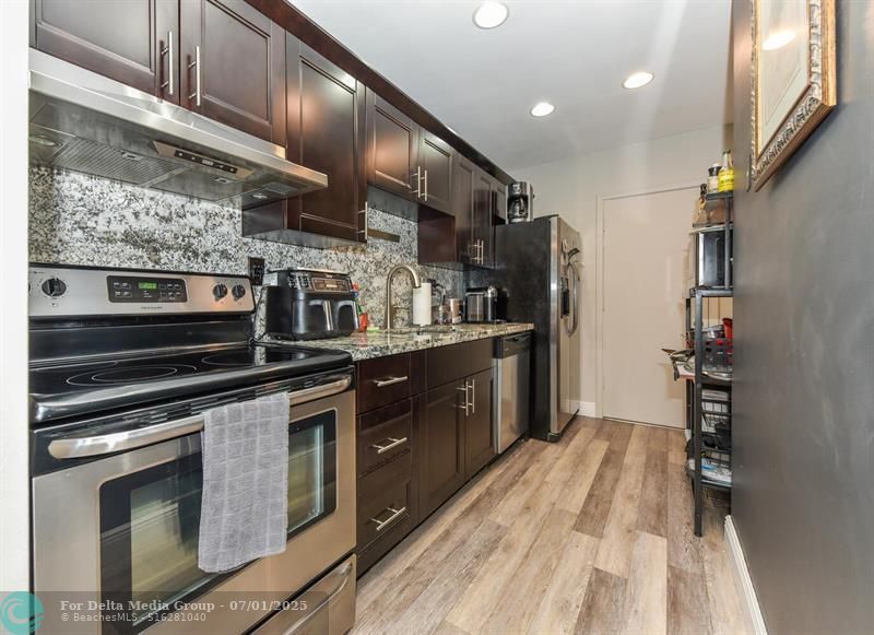 298 SW 6th St, Unit 103, Boca Raton, FL 33432 Photo