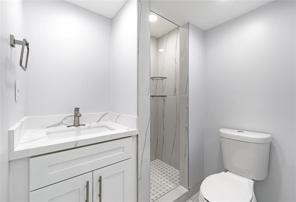 361 S Hollybrook Drive, Unit 105, Pembroke Pines, FL 33025 Photo