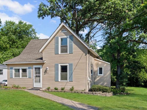 2016 Grove Lane, Cary, IL 60013