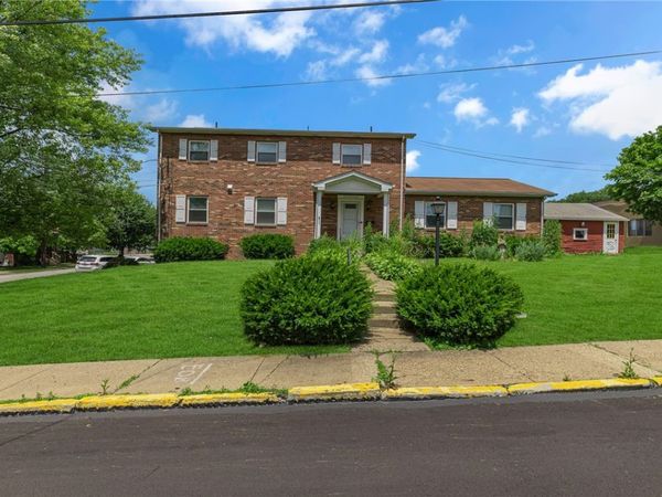 1001 2nd Ave, Conway, PA 15027