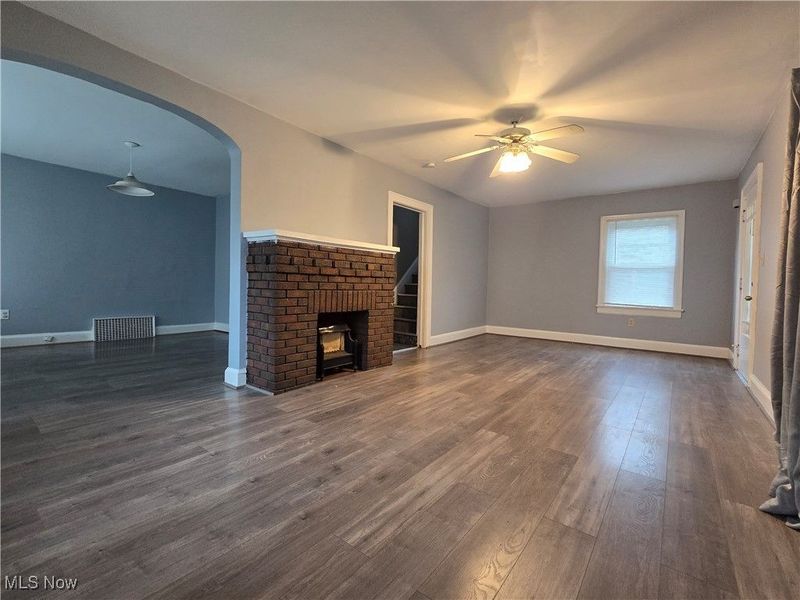 914 Dan Street, Akron, OH 44310 Photo 2