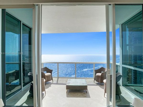 18101 Collins Ave, Unit 4206, Sunny Isles Beach, FL 33160