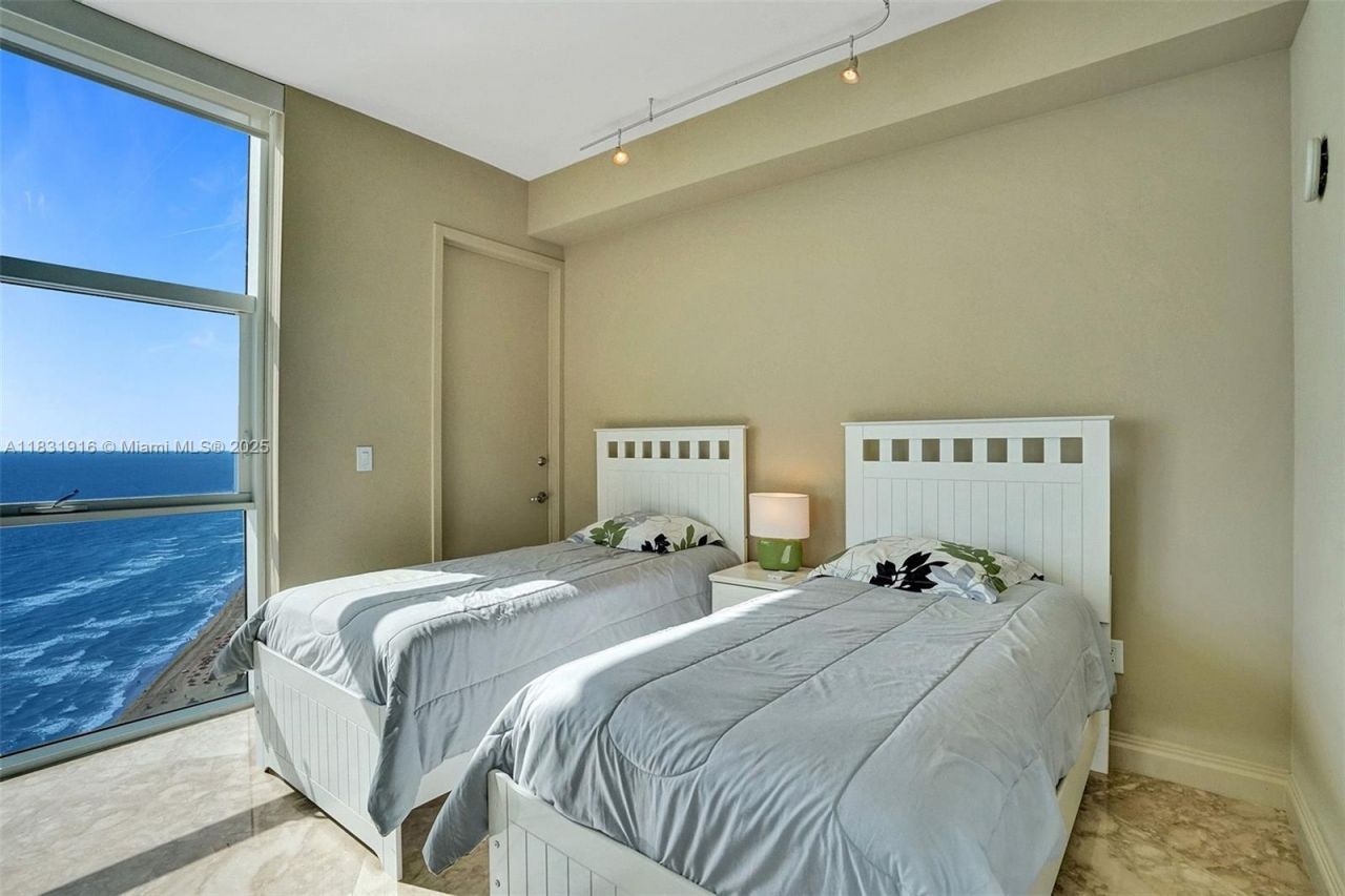 18101 Collins Ave, Unit 4206, Sunny Isles Beach, FL 33160 Photo