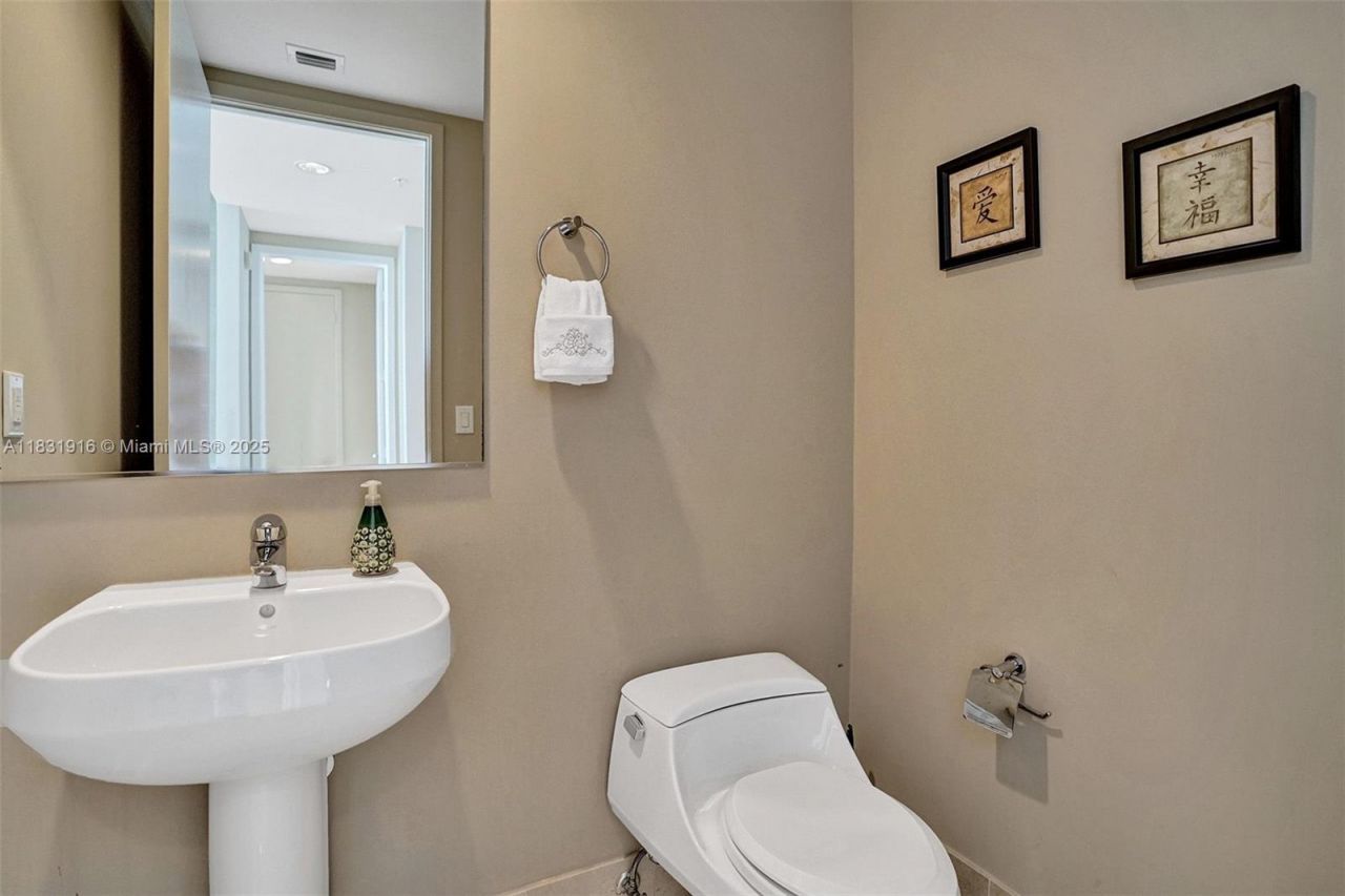 18101 Collins Ave, Unit 4206, Sunny Isles Beach, FL 33160 Photo