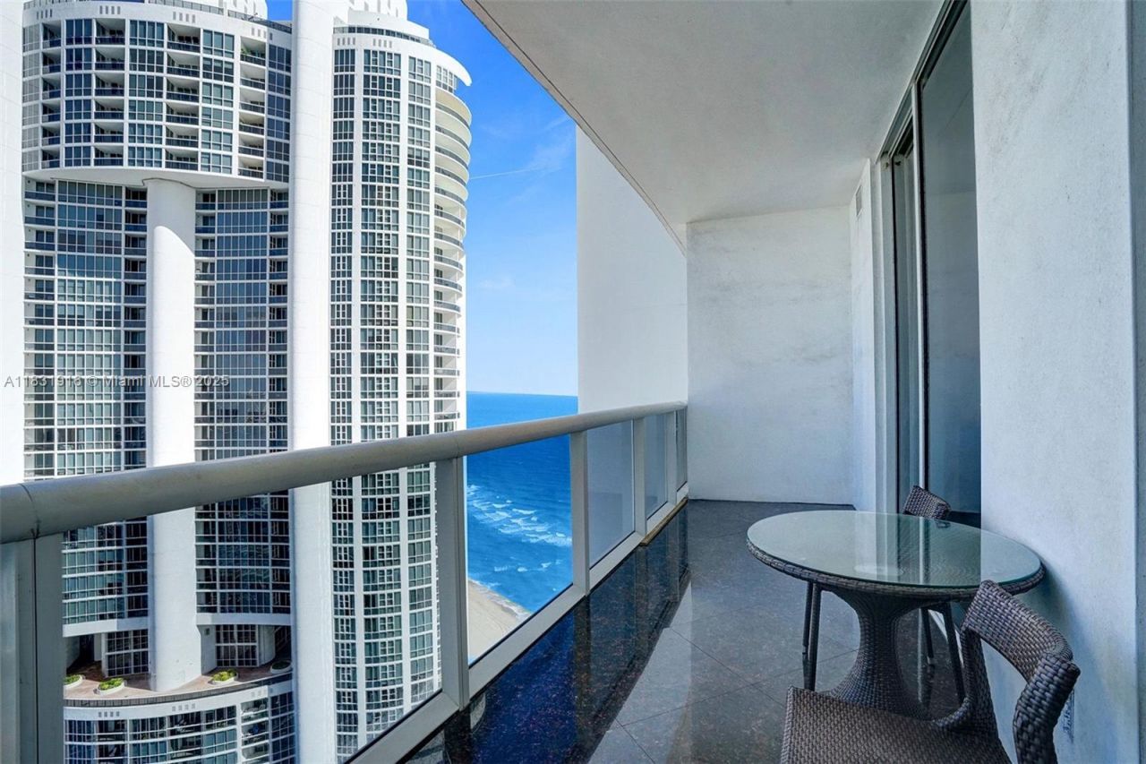 18101 Collins Ave, Unit 4206, Sunny Isles Beach, FL 33160 Photo