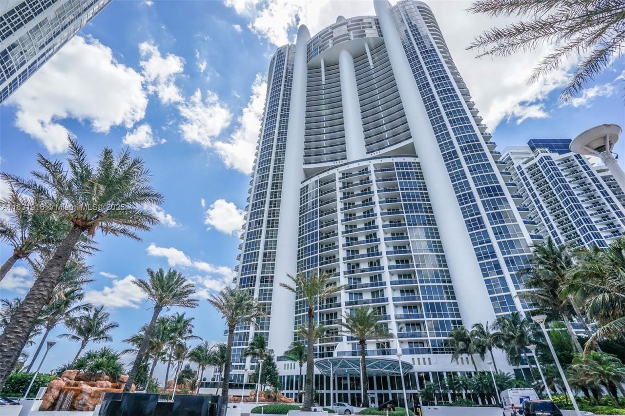 18101 Collins Ave, Unit 4206, Sunny Isles Beach, FL 33160 Photo
