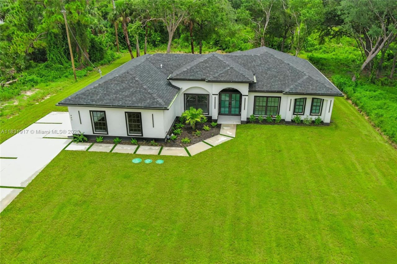 407 Washington Ave, Lehigh Acres, FL 33972 Photo