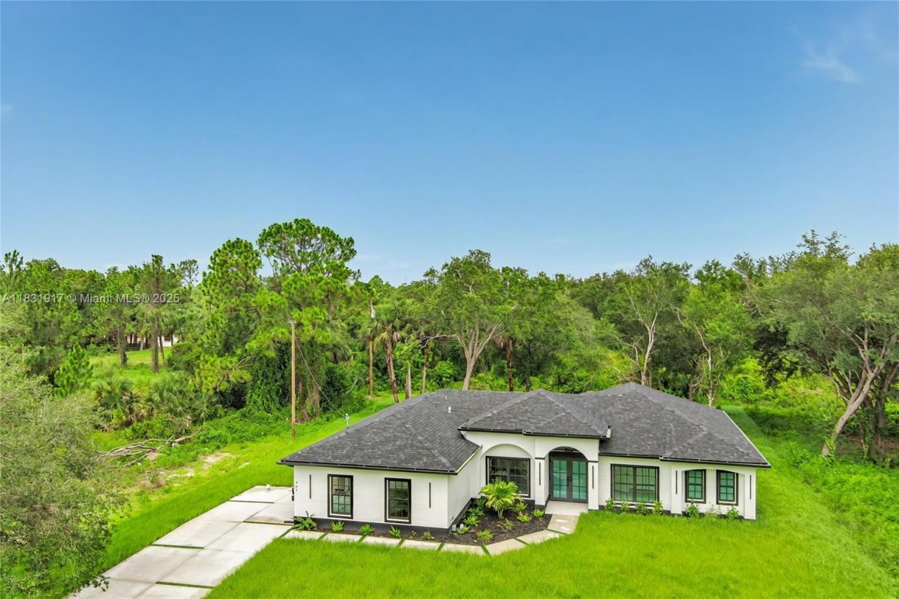 407 Washington Ave, Lehigh Acres, FL 33972 Photo
