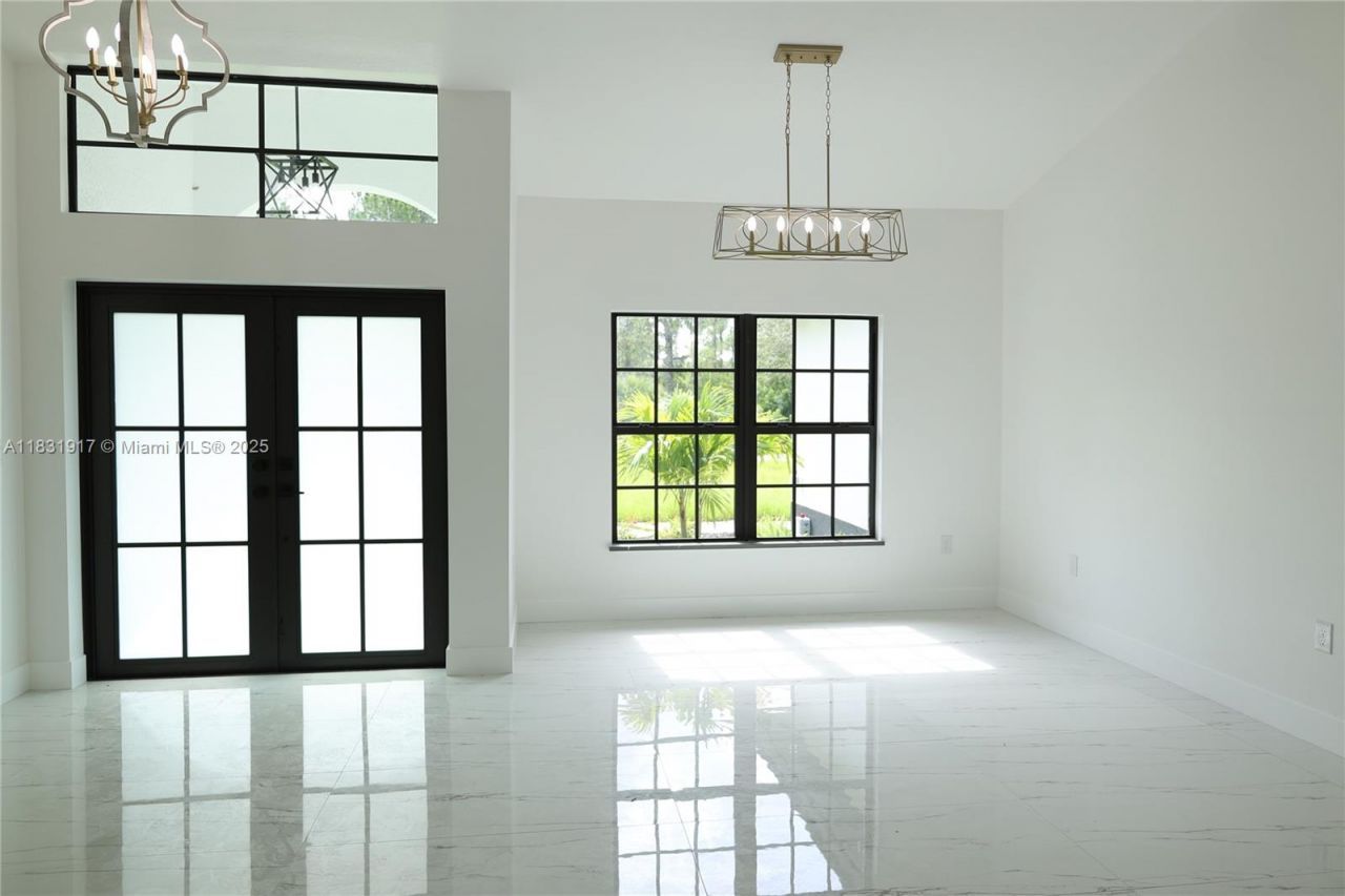 407 Washington Ave, Lehigh Acres, FL 33972 Photo