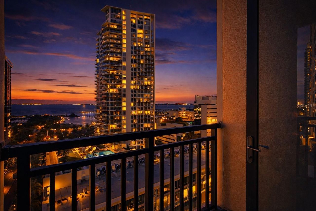 175 2nd Street S, Unit P-2, Saint Petersburg, FL 33701 Photo