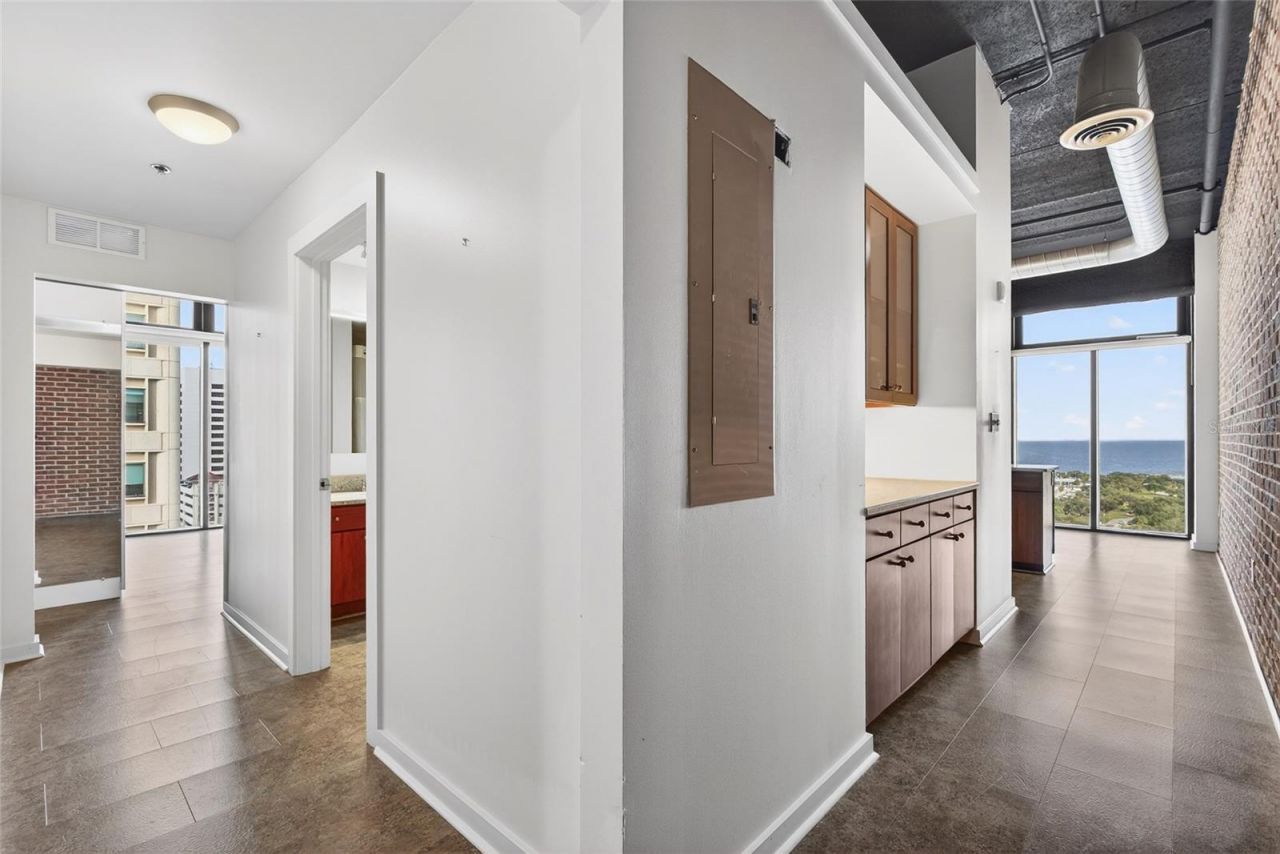 175 2nd Street S, Unit P-2, Saint Petersburg, FL 33701 Photo