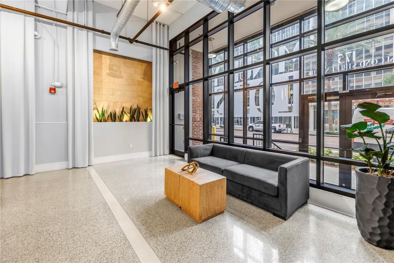 175 2nd Street S, Unit P-2, Saint Petersburg, FL 33701 Photo