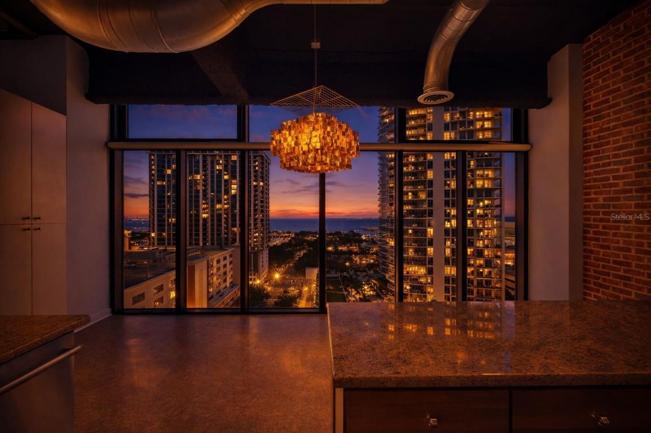 175 2nd Street S, Unit P-2, Saint Petersburg, FL 33701 Photo