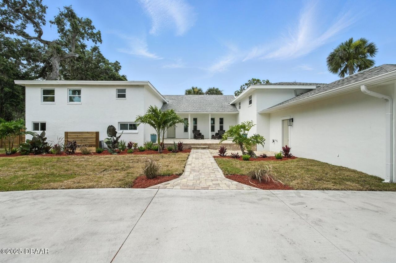5540 W Bayshore Drive, Port Orange, FL 32127 Main Photo