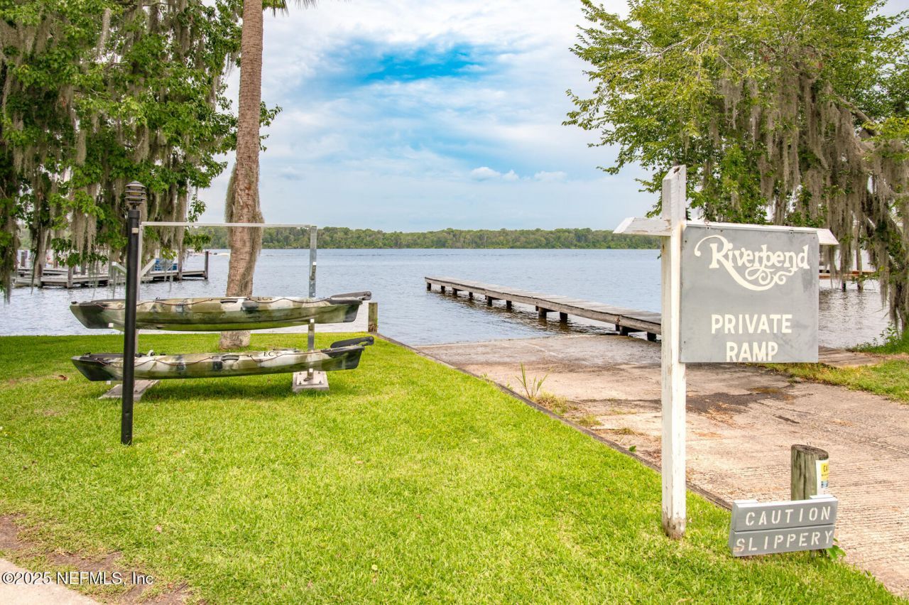 222 River Bend Place, Unit BLDG C, Welaka, FL 32193 Photo