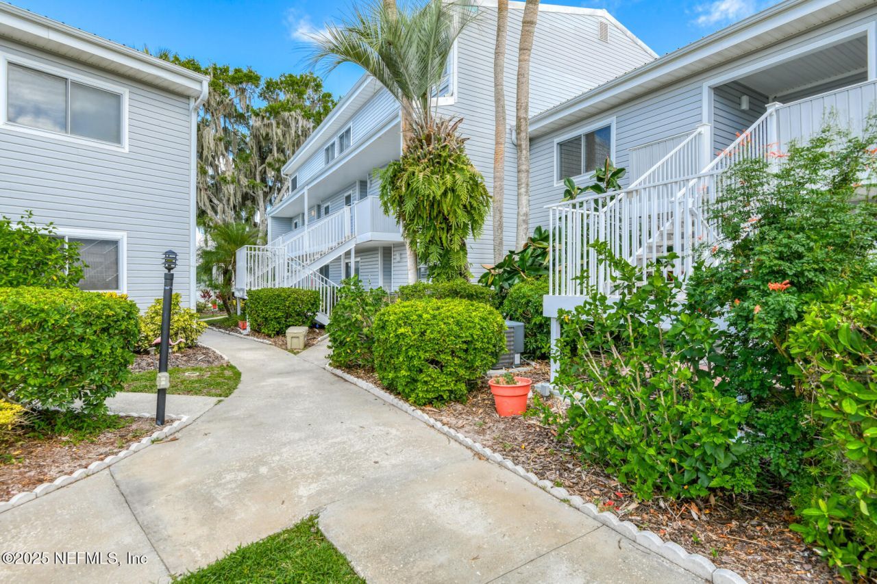 222 River Bend Place, Unit BLDG C, Welaka, FL 32193 Photo