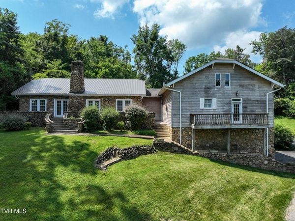 1027 West Summer Street, Greeneville, TN 37743