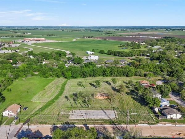 702 N Reagan Street, West, TX 76691