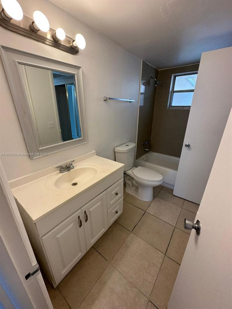 15600 NW 7th Ave, Unit 609, Miami, FL 33169 Photo