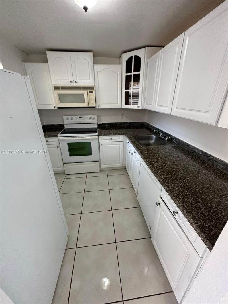 15600 NW 7th Ave, Unit 609, Miami, FL 33169 Photo